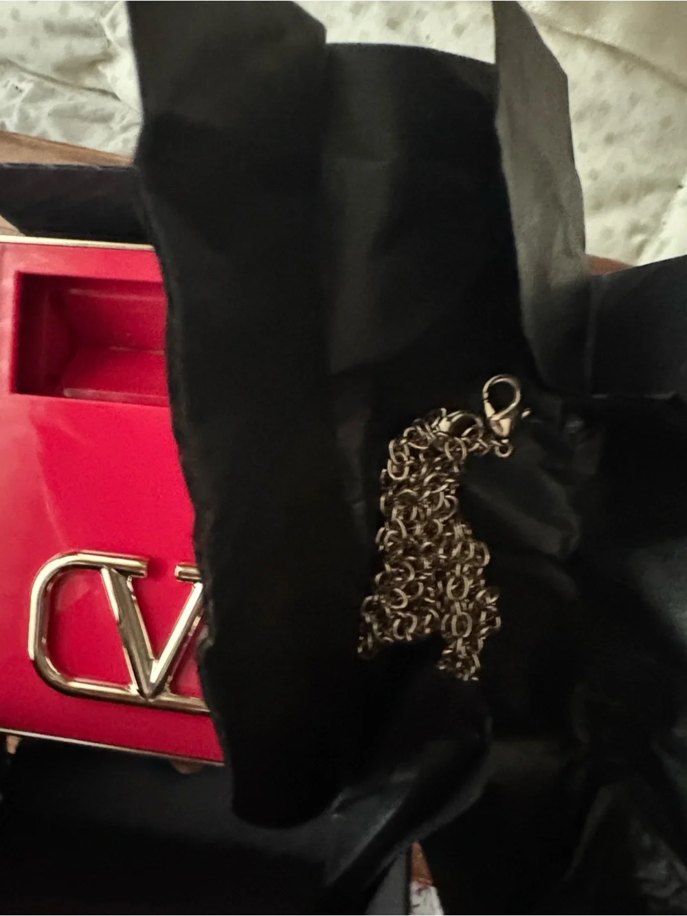 Valentino Garavani Vltn Go-clutch With Refillable Finishing Powder